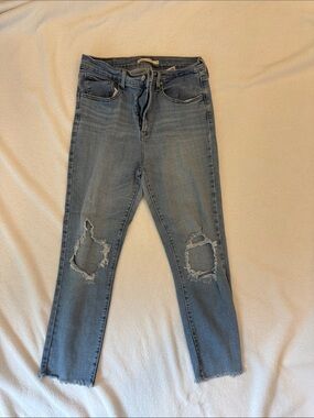 Levi’s Women’s High rise straight crop 30